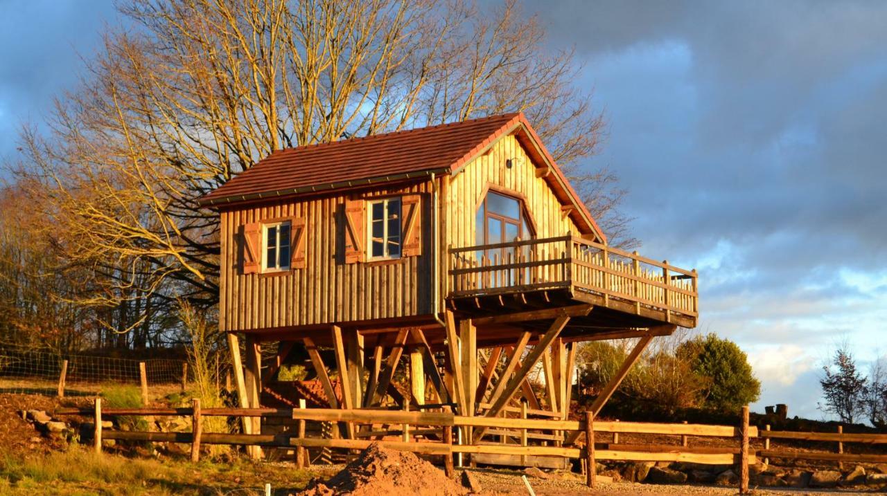 Les Cabanes Des Fontaines Saint-Sernin-du-Bois Kültér fotó